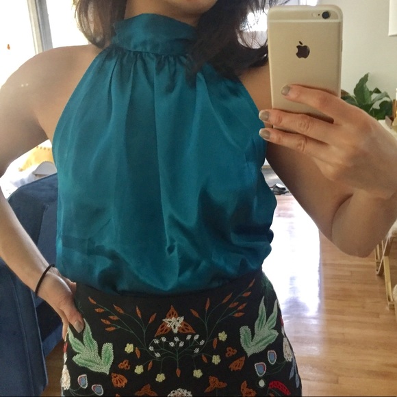 Top - Picture 2 of 5